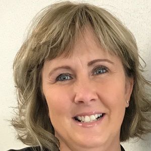 Meet your Posher, Denise